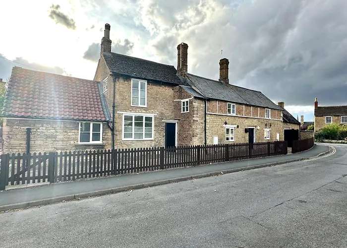 Wothorpe House, 4 Bed, Stamford Centre By Belmont Places