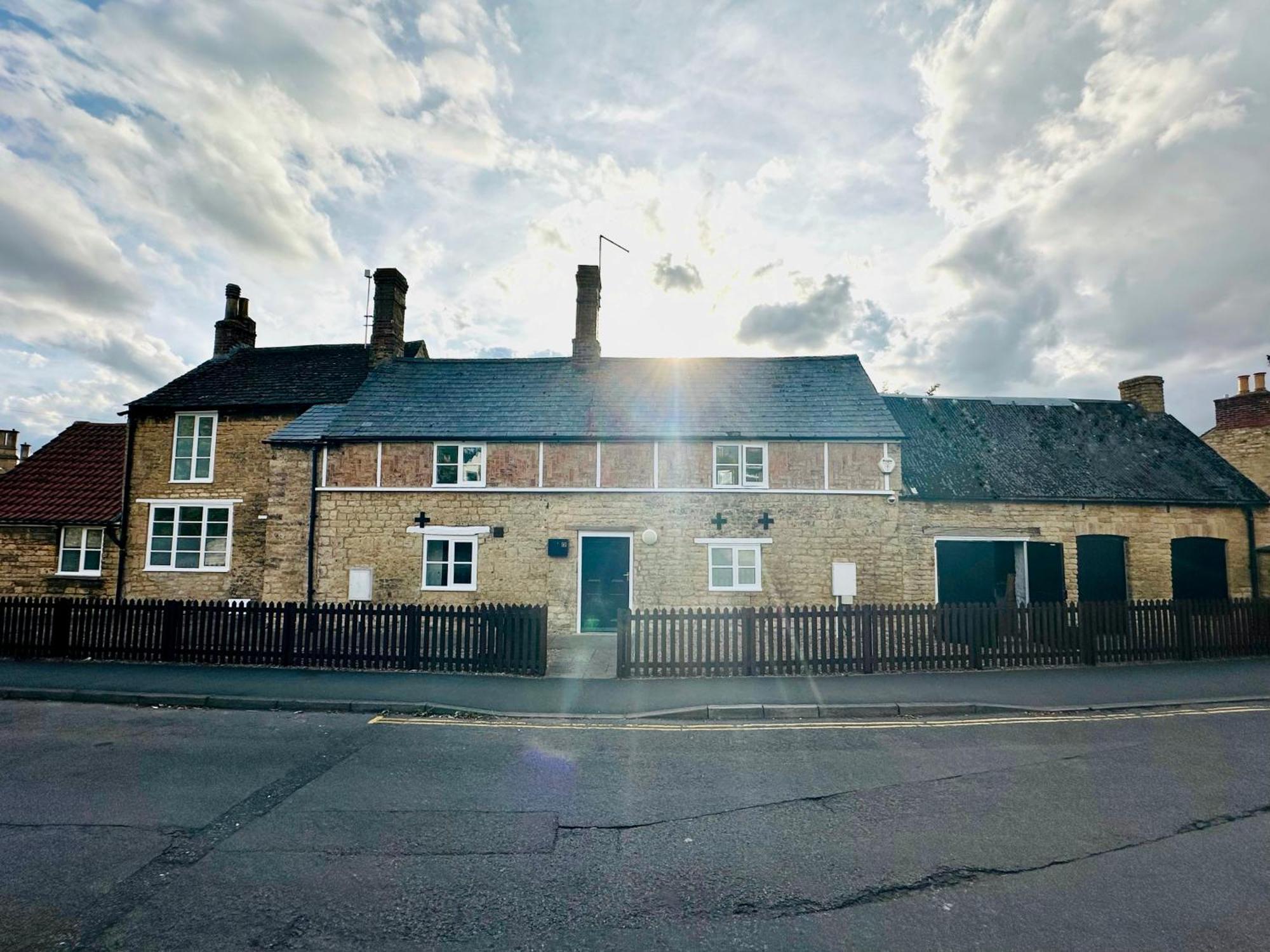 Wothorpe House, 4 Bed, Centre By Belmont Places Holiday home