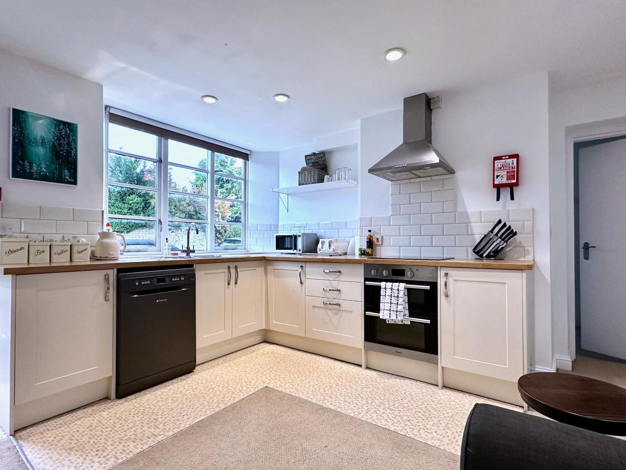 Wothorpe House, 4 Bed, Centre By Belmont Places
